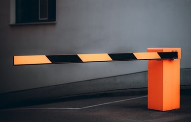 YeParking anunță Park in Cloud, dispozitivul care digitalizează barierele parcărilor