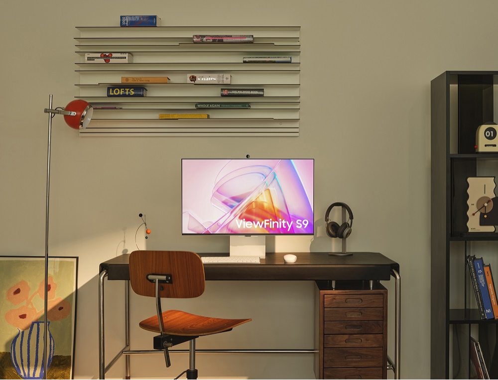 Samsung ViewFinity S9, cel mai nou monitor profesional 5K, cu funcții smart și webcam