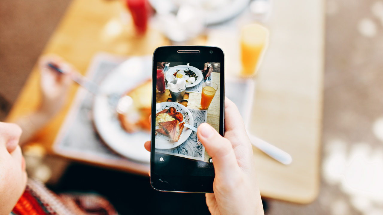 Serviciul EuCeMananc se lansează la Cluj cu funcția de comandă de grup