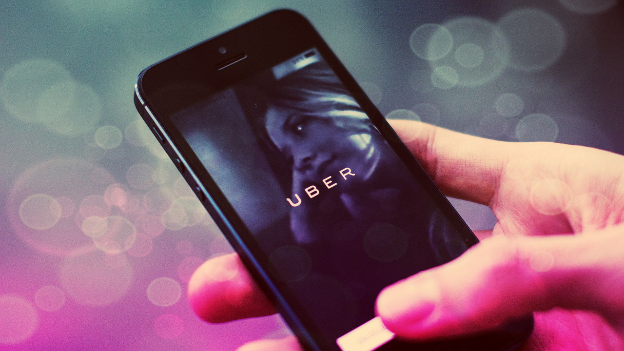 Trei sfaturi de la Uber pentru a plăti mai puțin de Revelion