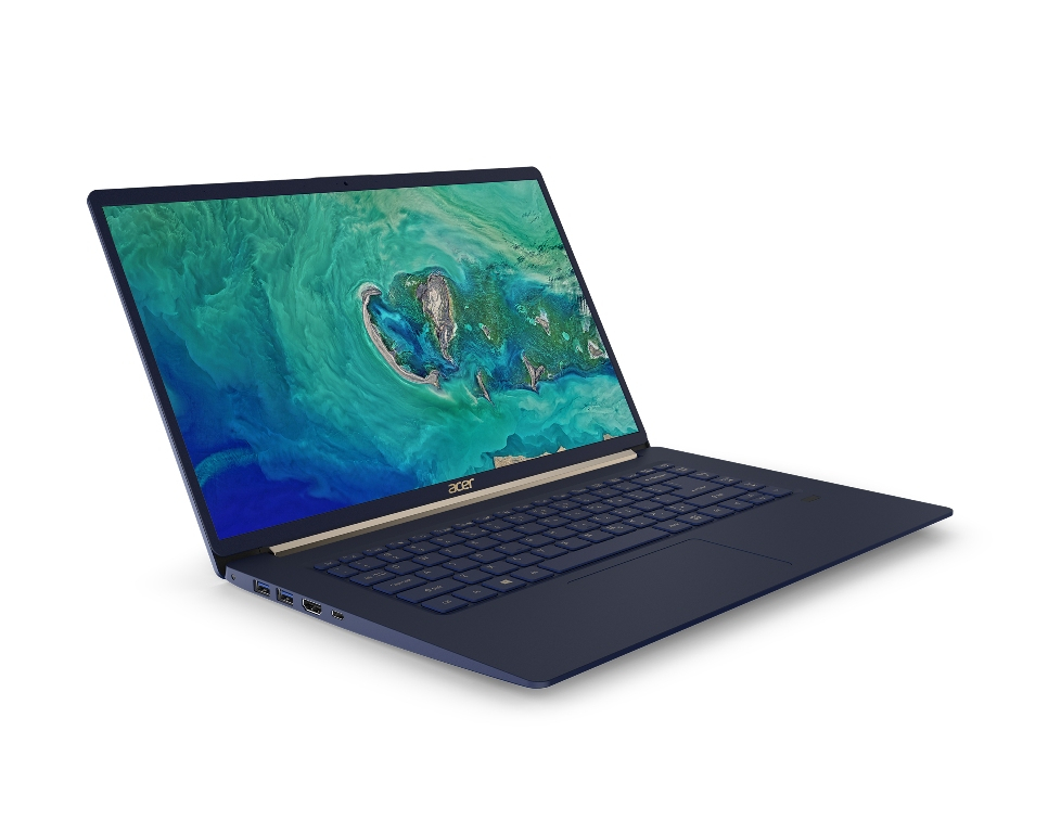 Acest laptop de 15 inch de la Acer cântărește mai puțin de 1 kilogram