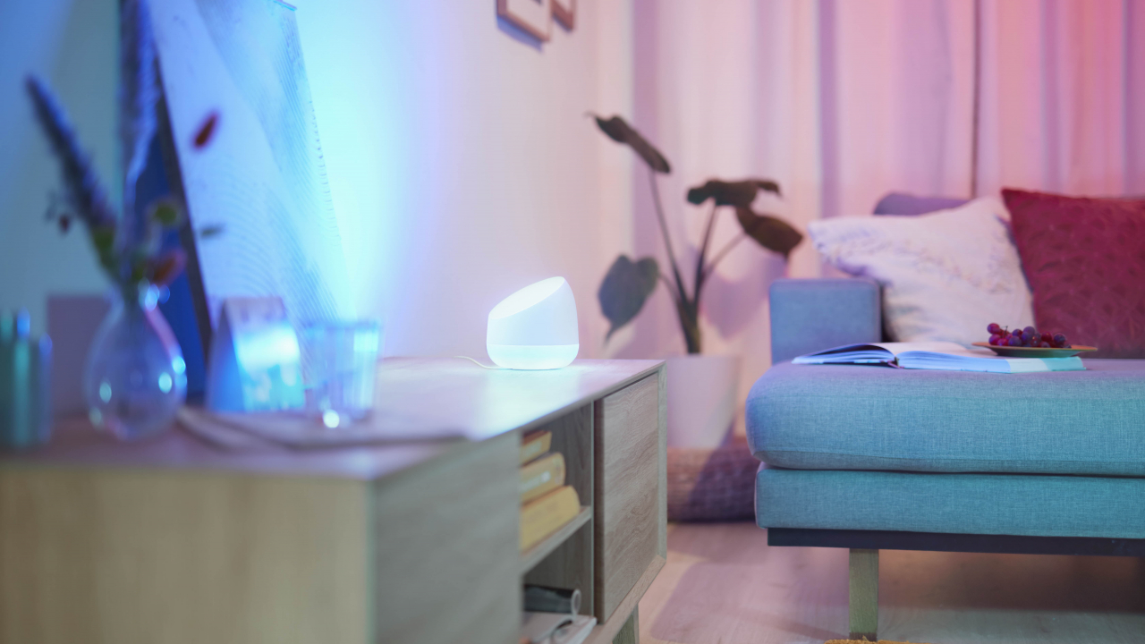 Signify lansează noi produse WiZ: lămpi de masă și accesori inteligente