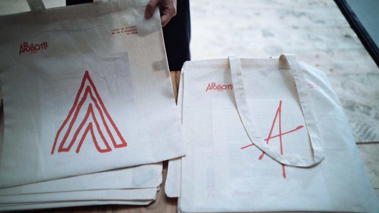 Apollo 111: astronomie, actorie și antreprenoriat