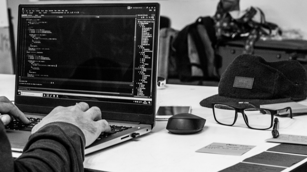 Cum să evităm să fim victimele unui atac cibernetic