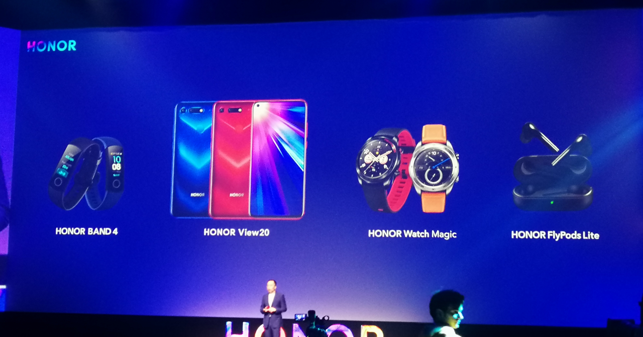 Evenimentul cu 4 lansări Honor: telefon, brățară, smartwatch și căști