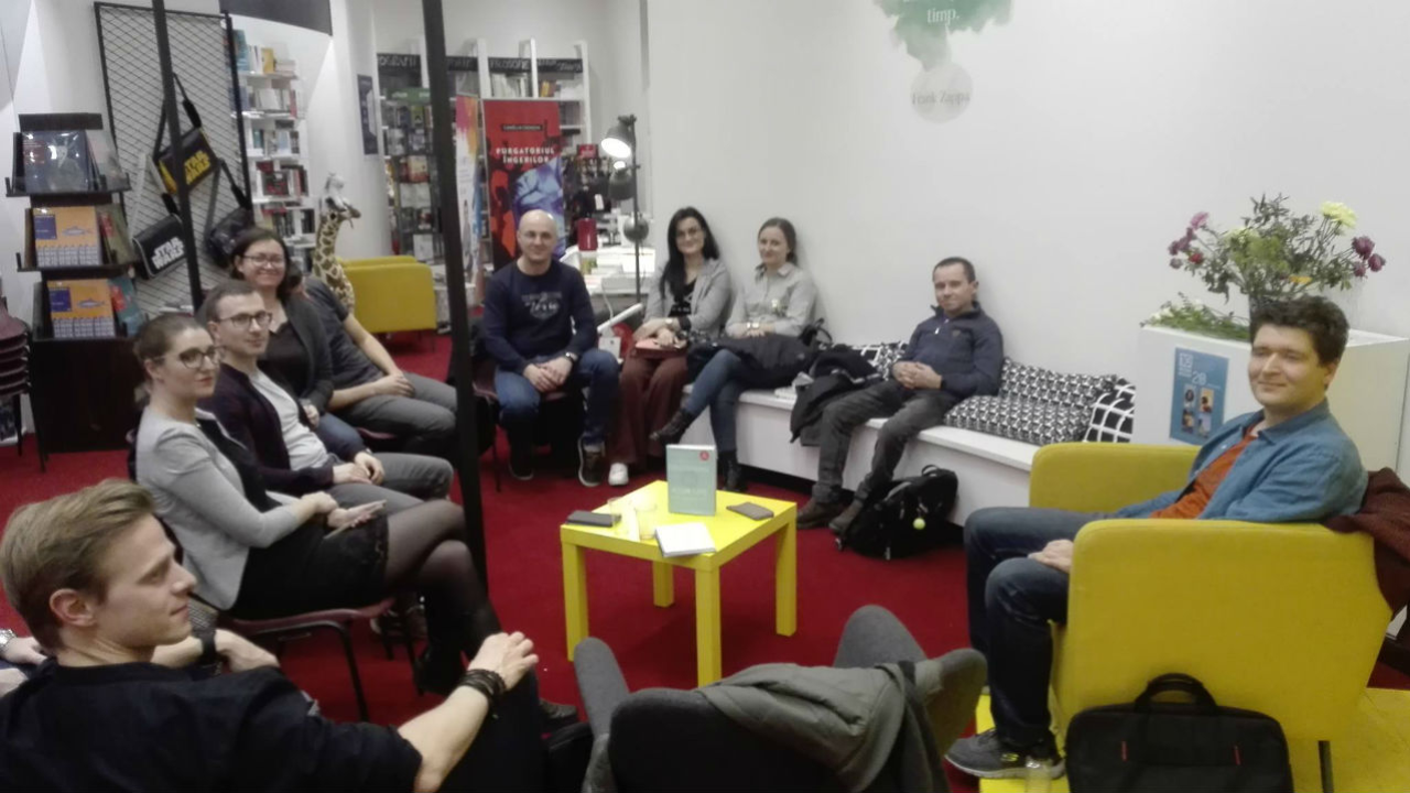 Bookups, aplicația care conectează oamenii pasionați de cărți