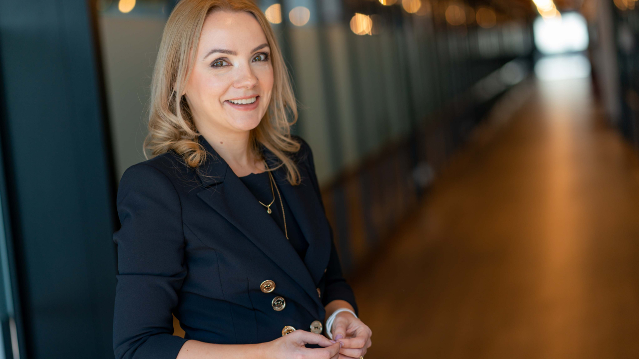 Fashion online: Answear, creșteri de 30-40% în 2022. Estimările pentru 2023.