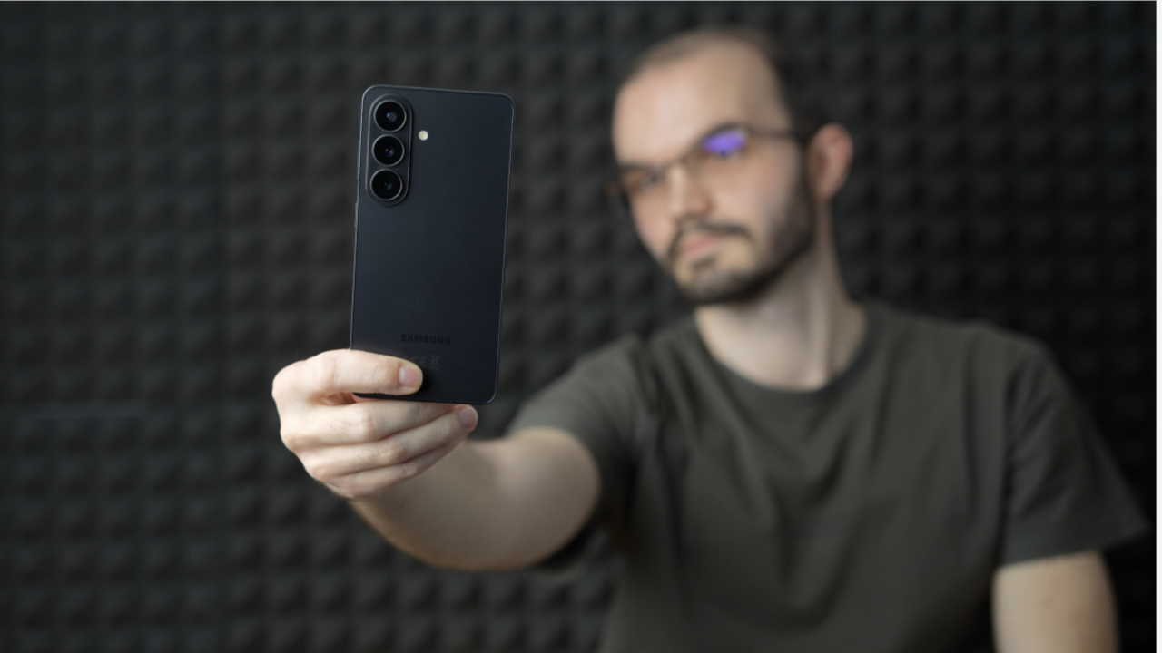 În imagine: Samsung Galaxy S26
