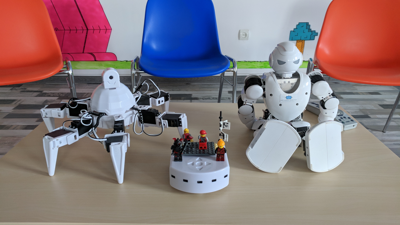 RoboHub: cursuri gratuite de robotică pentru copiii cu burse sociale