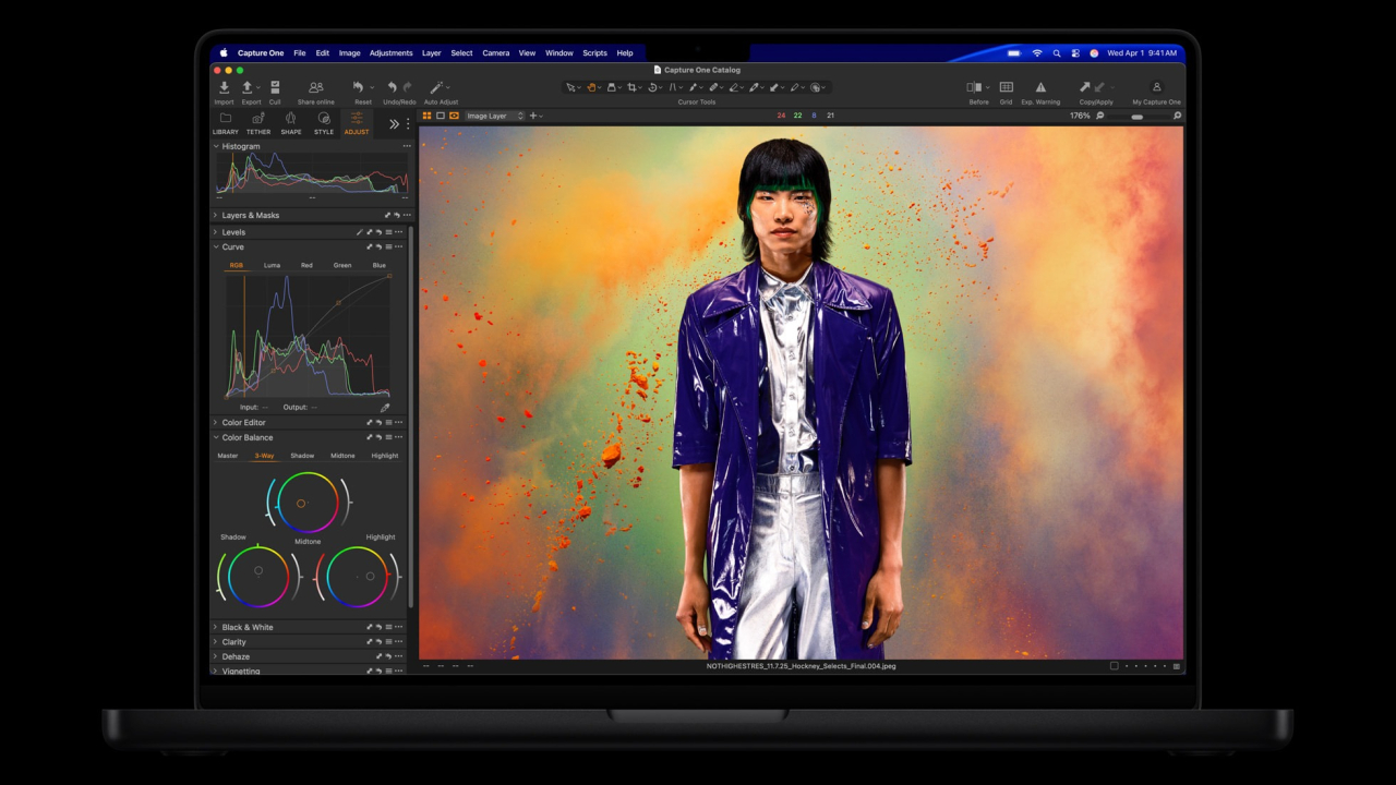 MacBook Pro cu M5 Pro și M5 Max: performanță AI de până la 4× și autonomie de 24 de ore
