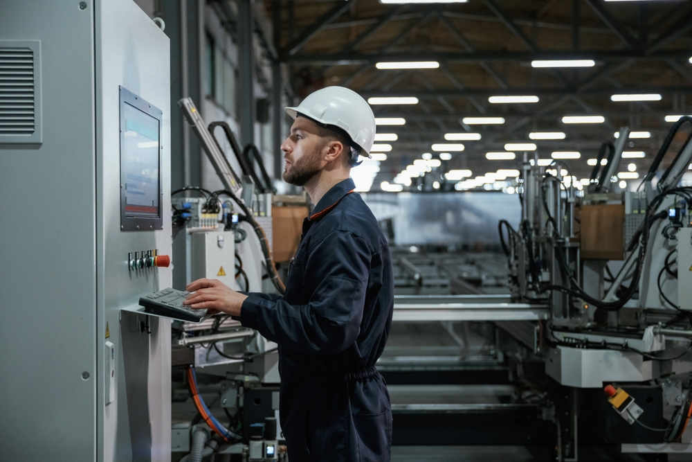 Top 5 cele mai frecvente surse de risipă energetică dintr-o fabrică