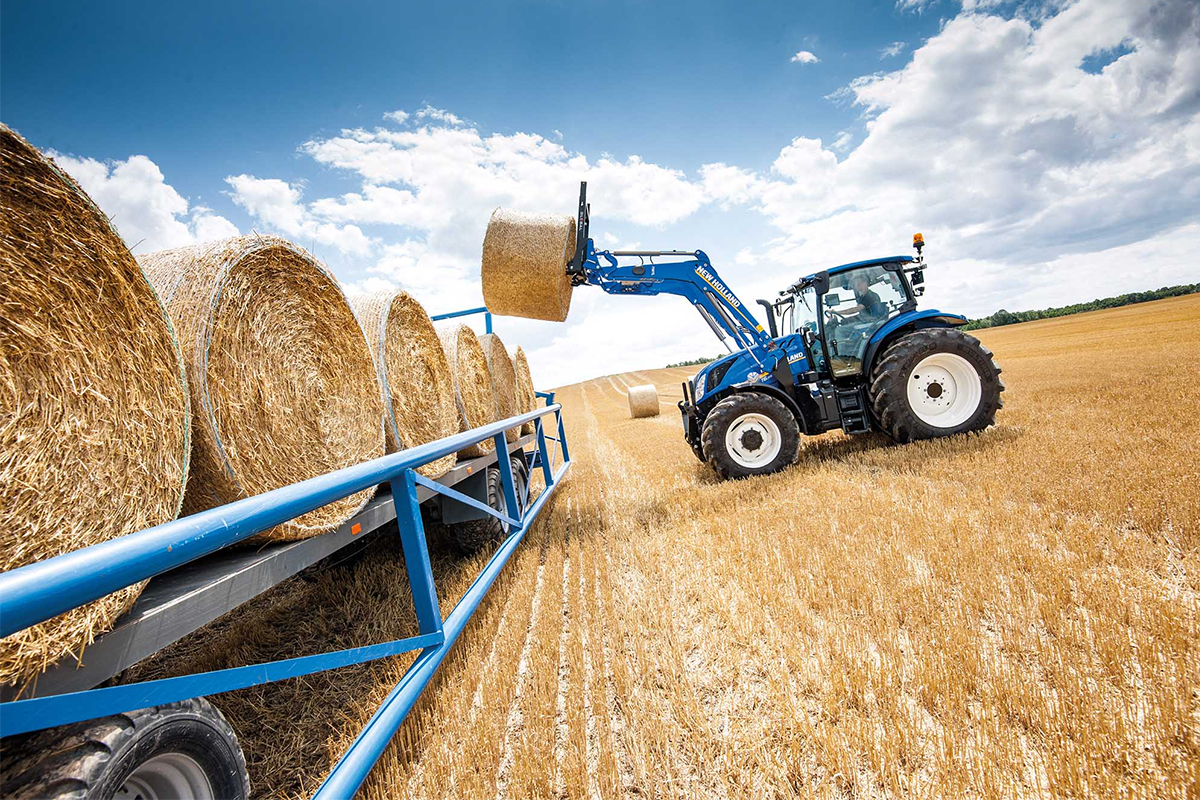 Încărcătorul frontal pentru tractor – echipamentul agricol care nu trebuie să îți lipsească