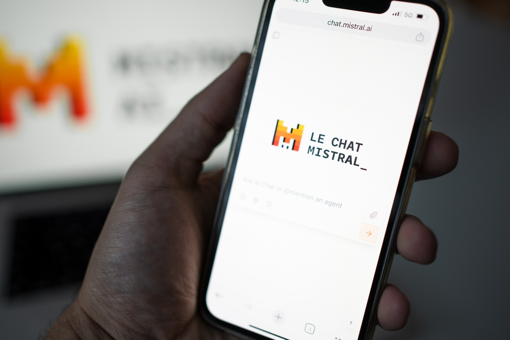 Europenii de la Mistral atrag 830 de miliarde de $ pentru centrul de date dedicat AI-ului