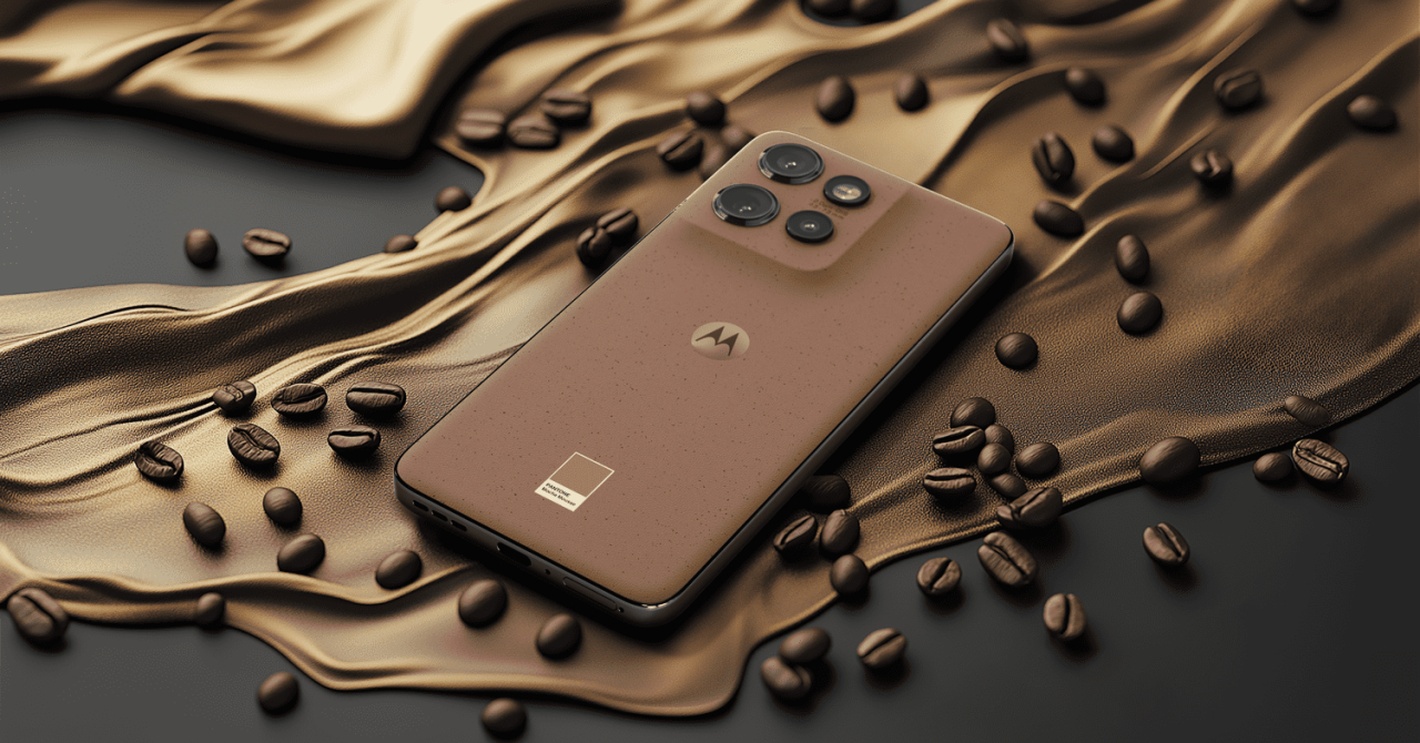 Motorola lansează două telefoane, în culoarea anului Pantone 2025, Mocha Mousse