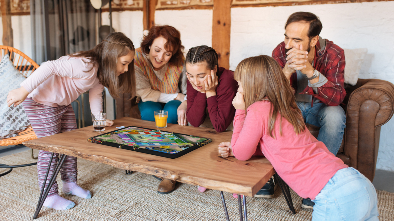 ARCHOS Play Tab, tableta care-ți ”suflă” regulile din board games