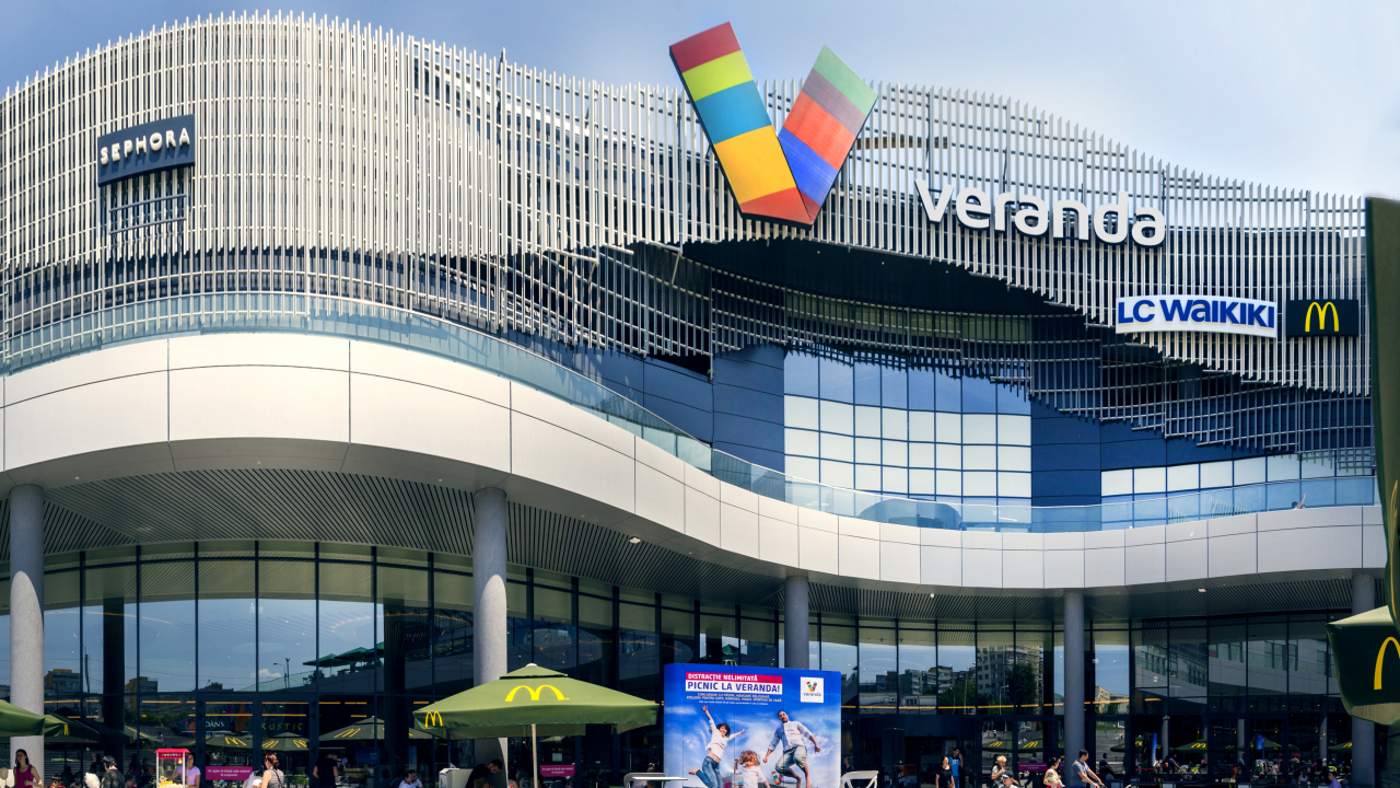 Veranda Mall, primul mall din România care-și face magazin online propriu