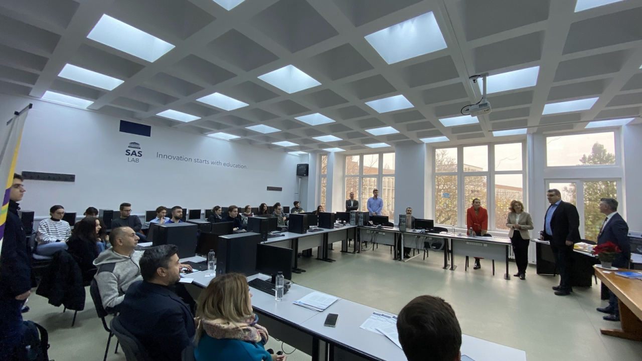 SAS deschide la Politehnica București un laborator pentru analiza de date