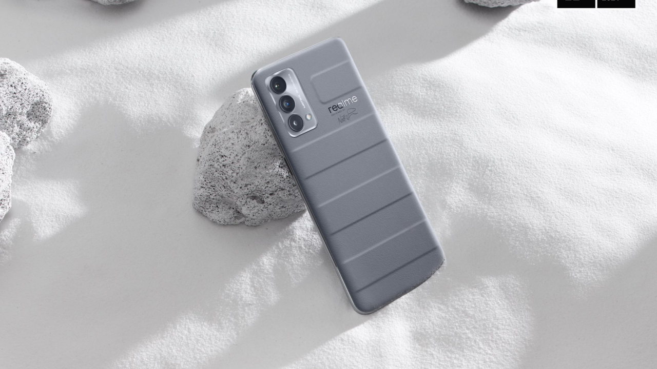 realme anunță lansarea la precomandă în România pentru modelul realme GT Master