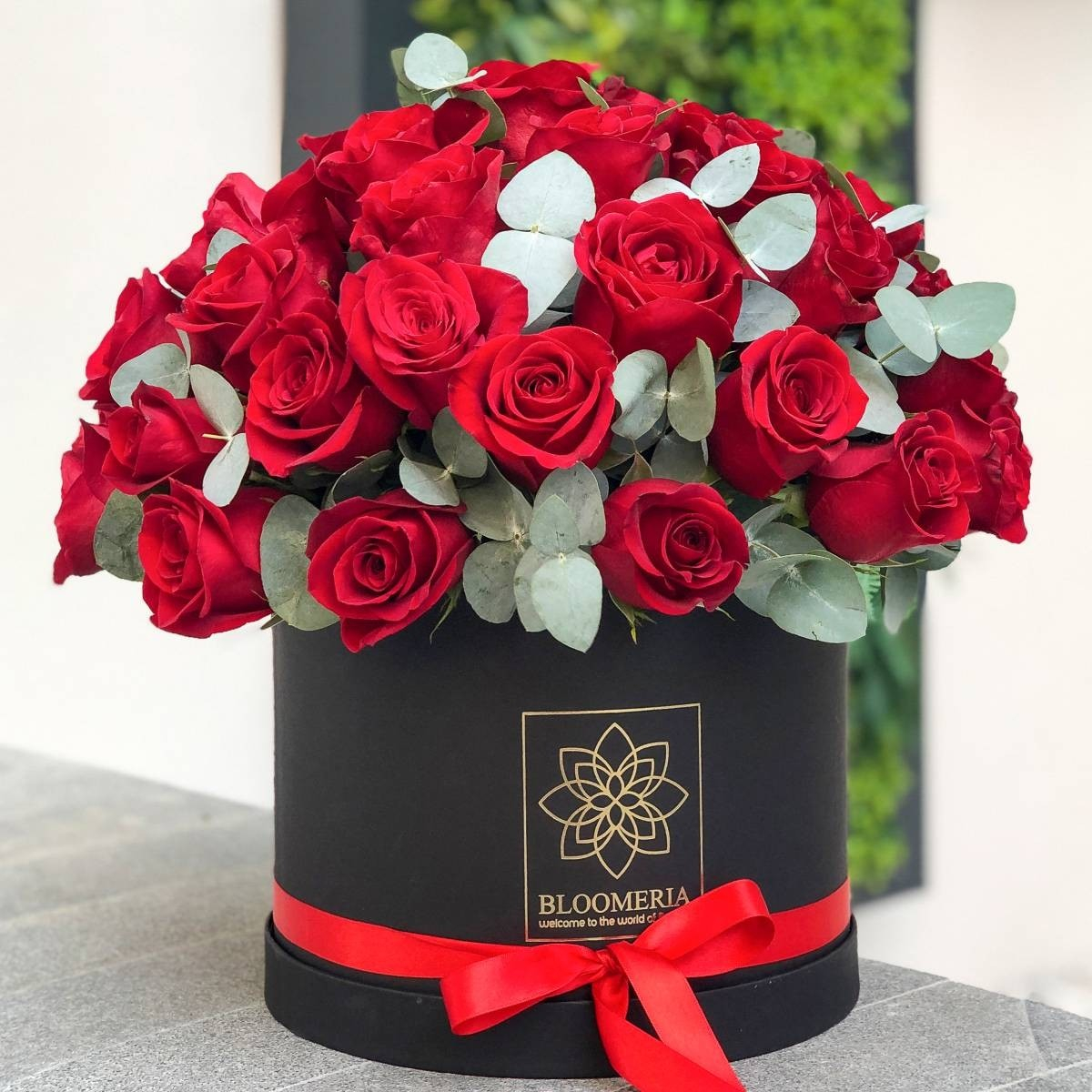 7 avantaje pe care ți le oferă o florărie online când comanzi aranjamente florale