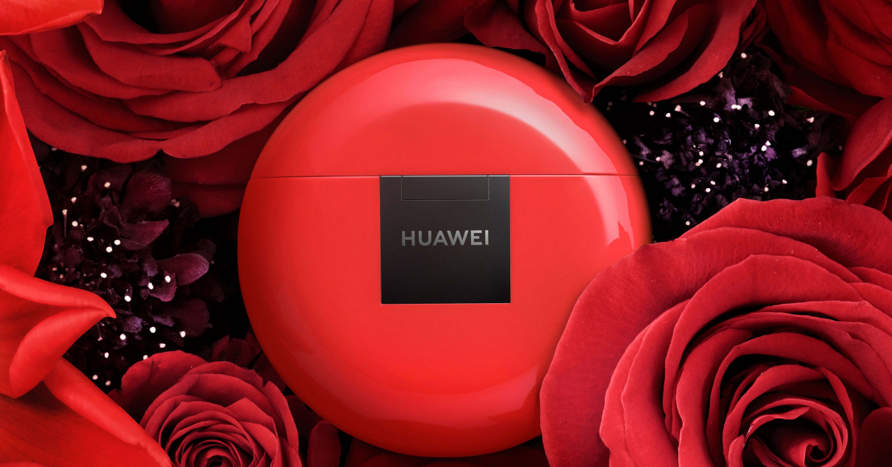 Valentine's Day la Huawei e toată luna: ofertă specială la căștile Freebuds 3