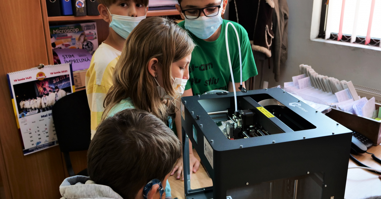 Cum se pot transforma bibliotecile în centre de inovație prin imprimantele 3D