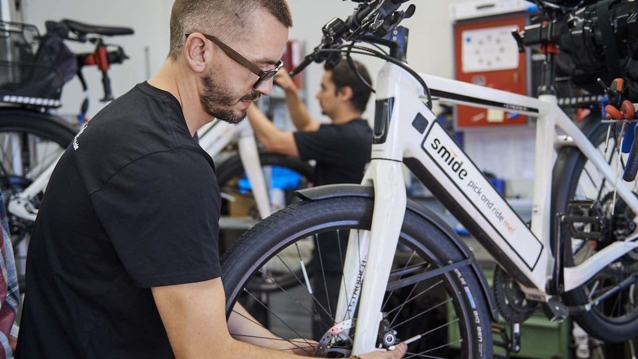 Startup de biciclete cofondat de un român, finanțat cu 20 mil. $