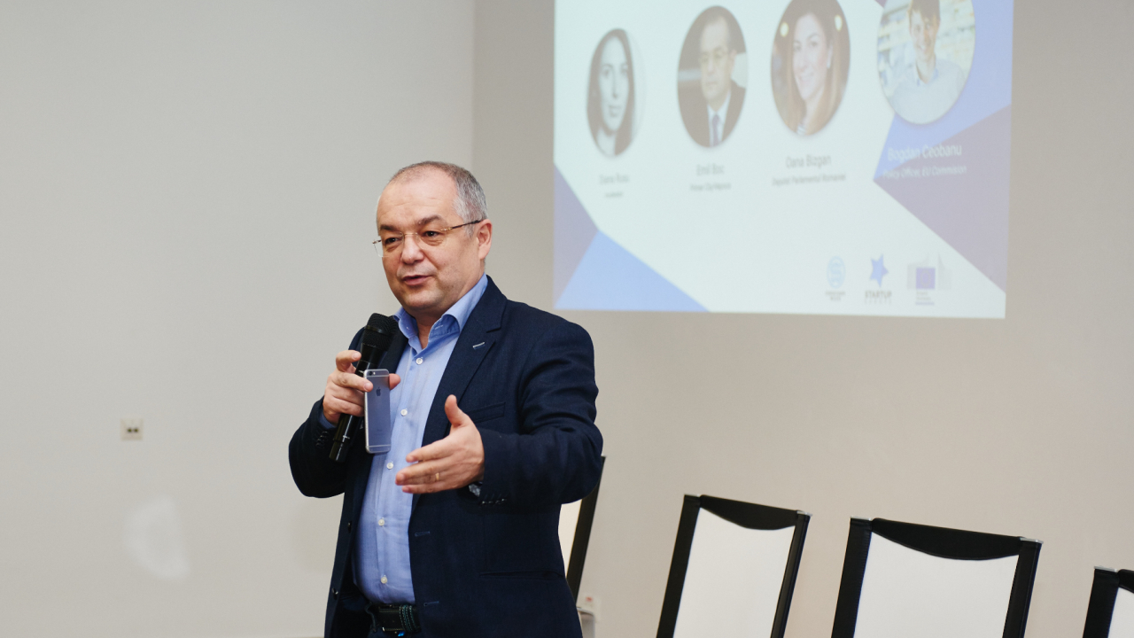 Emil Boc vrea primul funcționar public virtual în Cluj