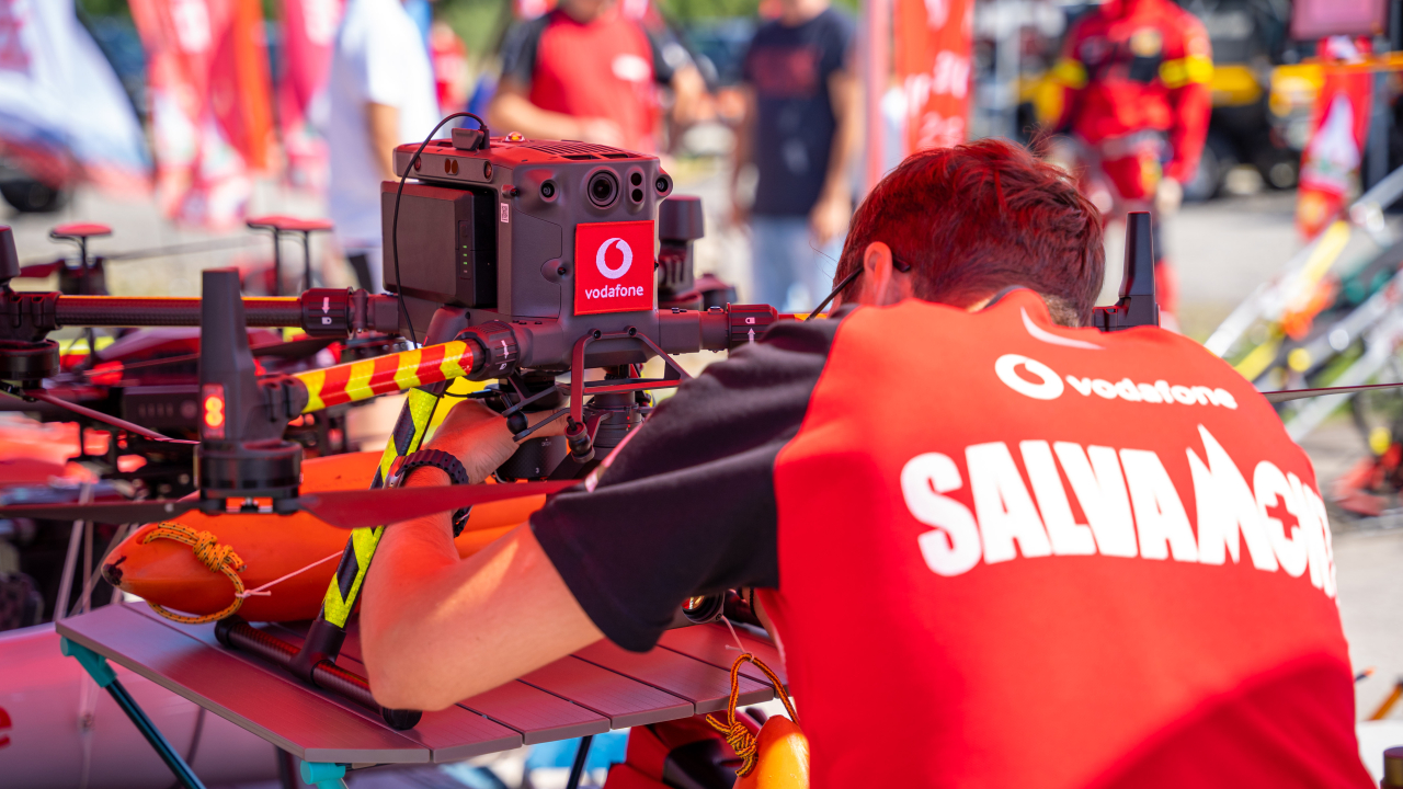 80% din salvamontiștii români folosesc drone. Premiere Vodafone și Salvamont