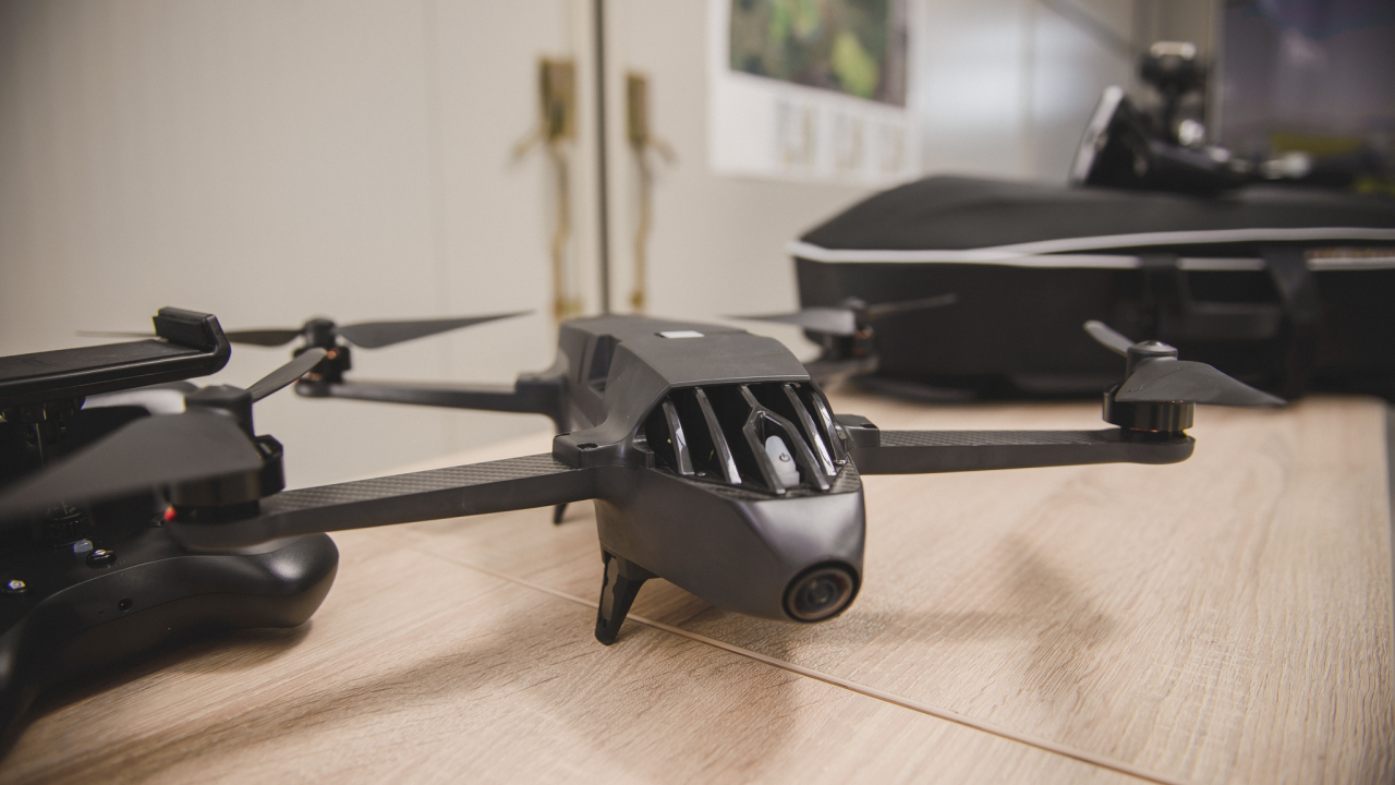 Drone pentru agricultori de la Falcon: le iei cu bani din fonduri