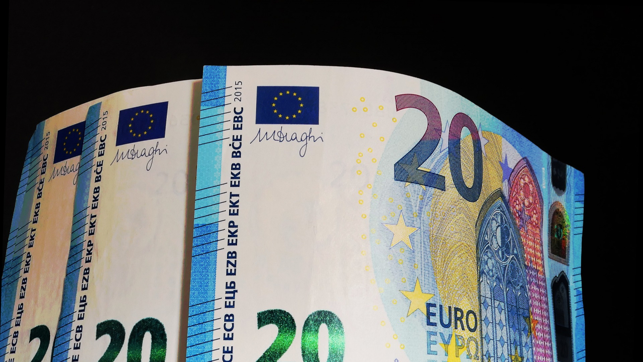 Ce cred directorii generali: optimism moderat despre viitorul economiei globale