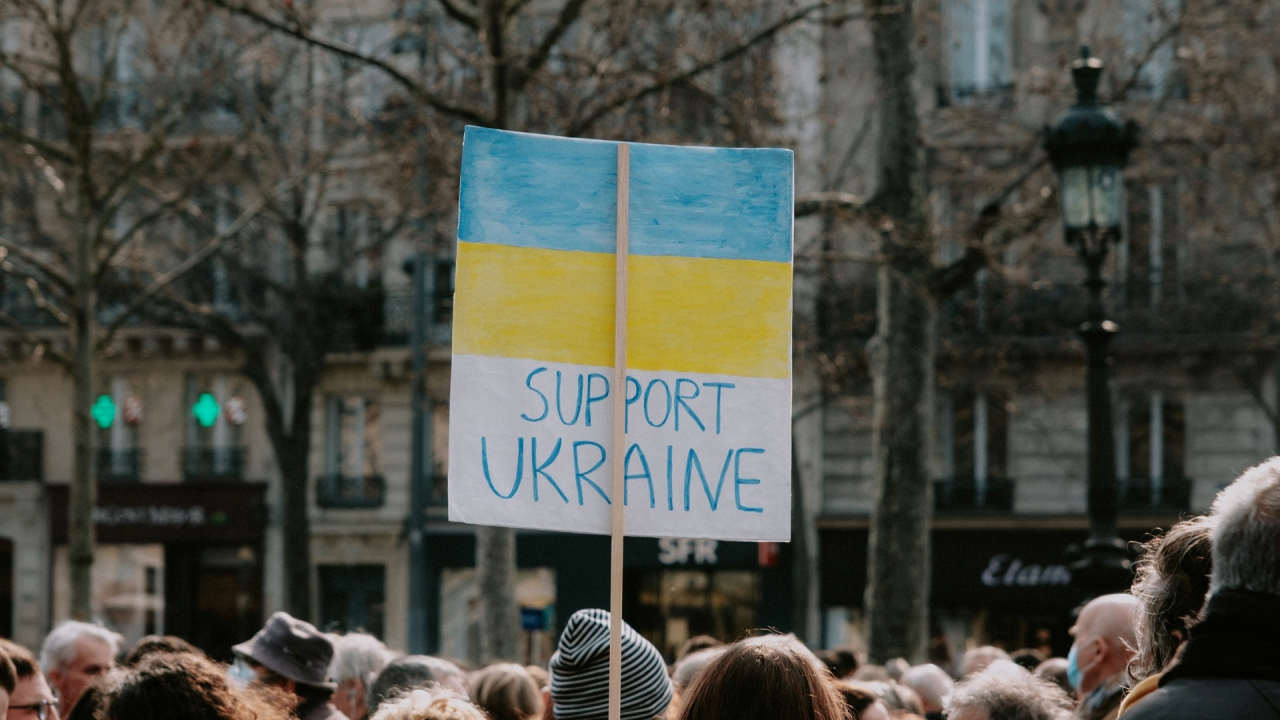 Refugiați Ucraina: companiile pot anunța pe Google Maps gratuități sau servicii