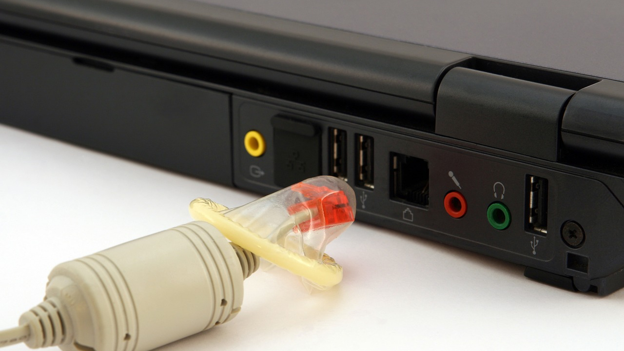 BTS pentru gadgeturi: cum ți-a infectat pornografia dispozitivele