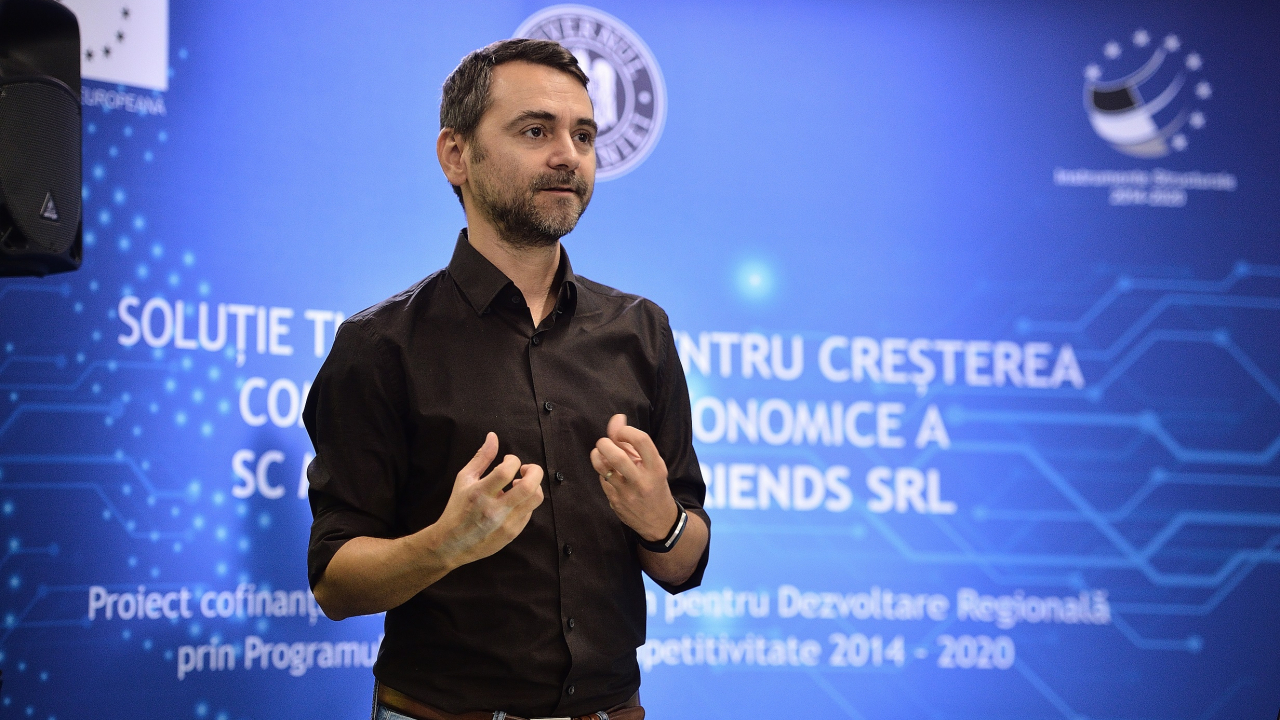 Omniconvert permite magazinelor să facă teste cu machine learning