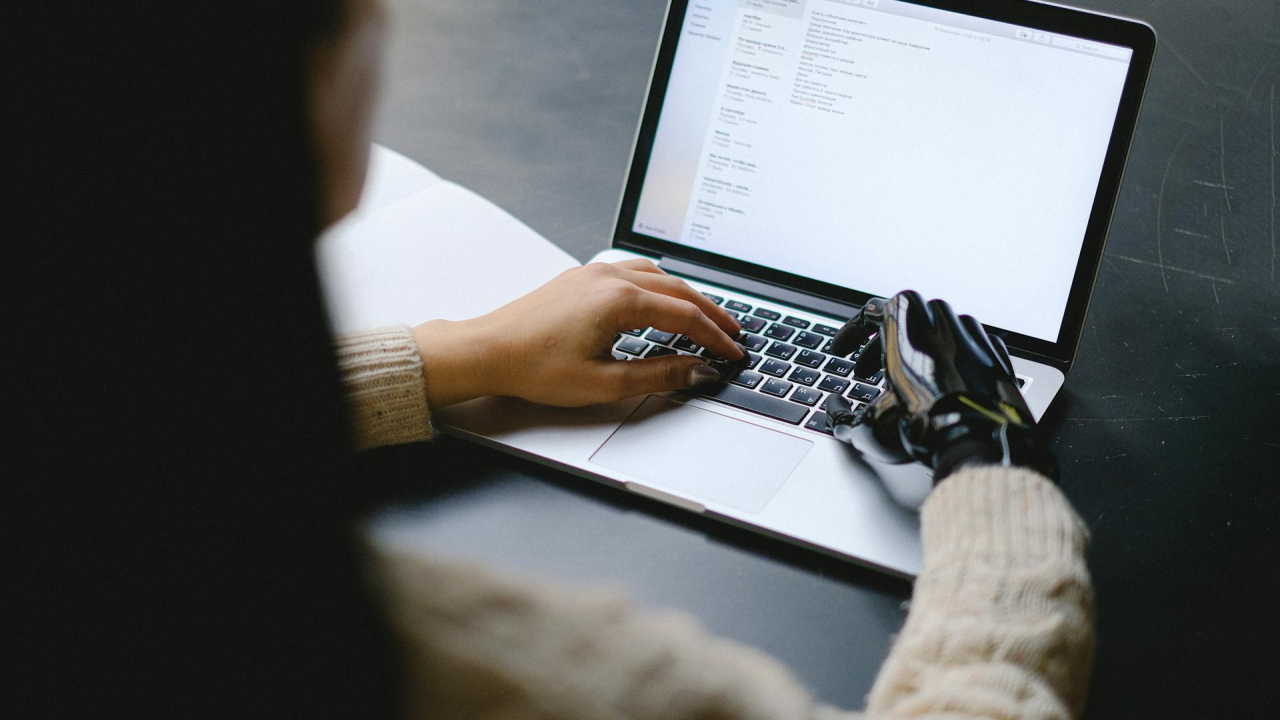 Investițiile în Inteligența Artificială în regiunea EMEA se vor dubla