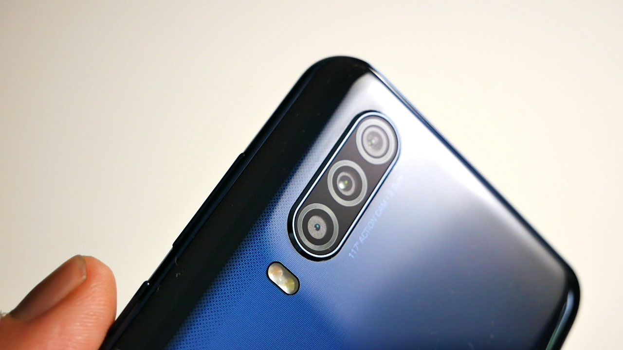 Review Motorola One Action: Telefonul cu care nu poți filma ”greșit”