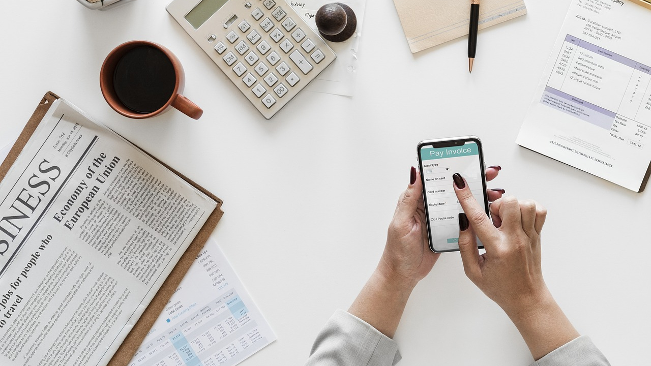 Românii, printre cei mai deschiși să adopte noi tehnologii financiare