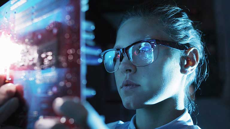 Tendințe în viitorul companiilor pentru a ajunge la maturitate AI