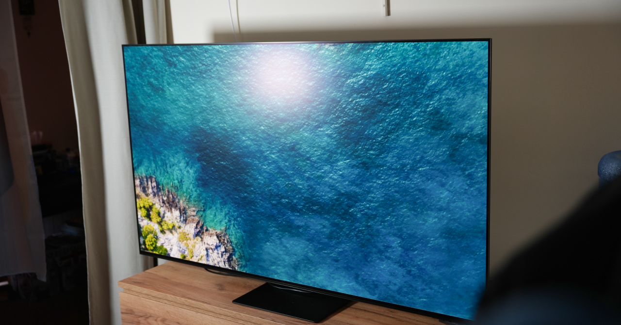 SAMSUNG OLED 65S95D – Inteligența artificială pusă la treabă așa cum trebuie