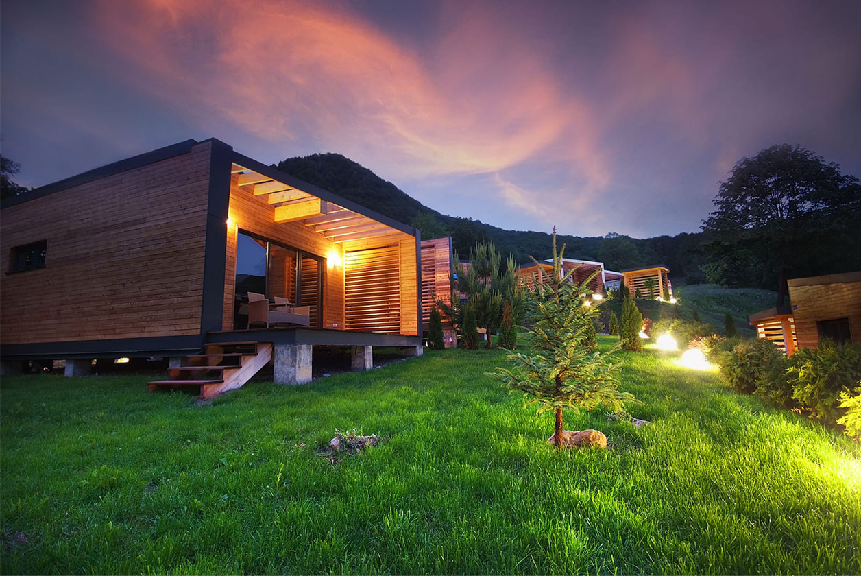 Rentakub: Românii au lucrat din căsuțele de vacanță în pademie