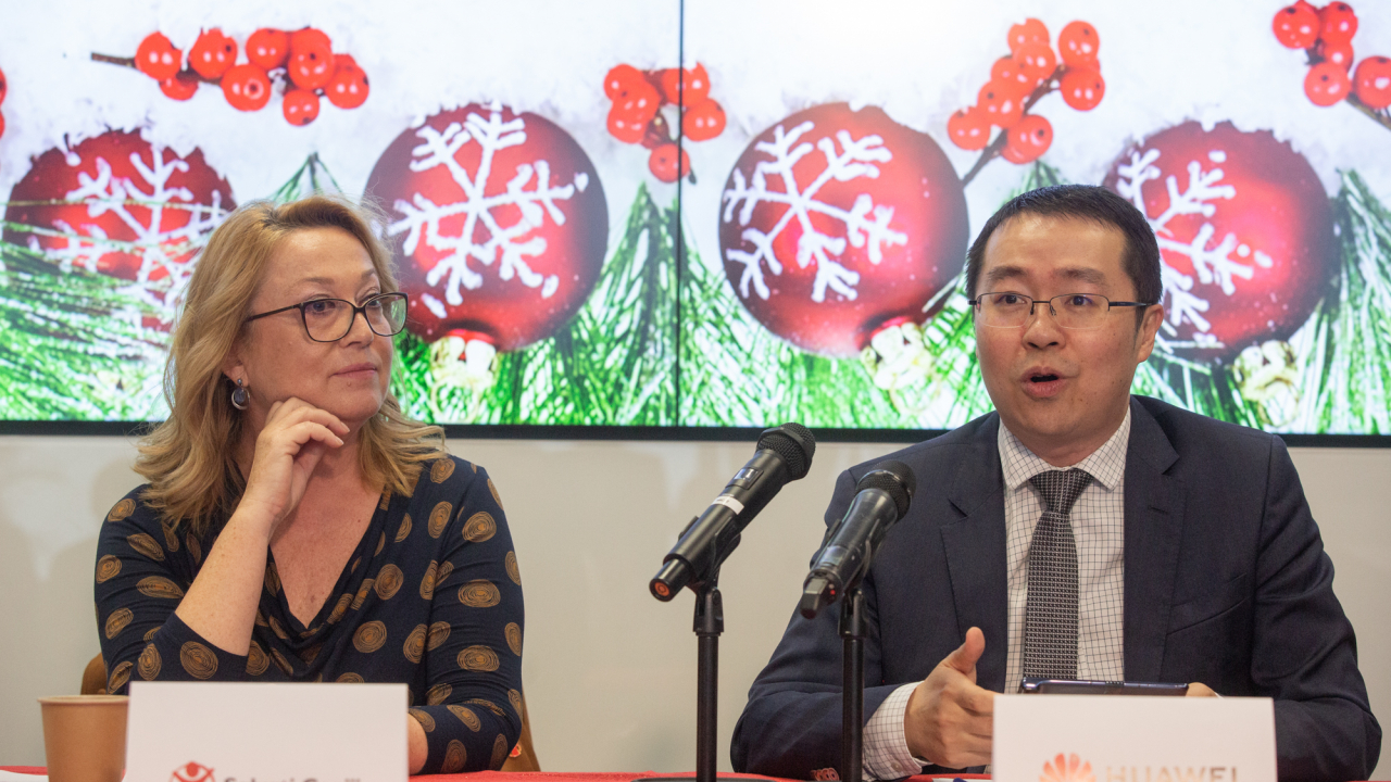 Huawei susține programul Ora de Net al fundației Salvați Copiii