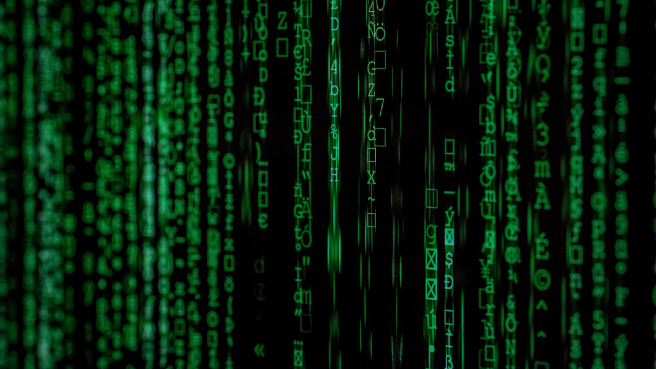 Viruși pe mobil. România, printre cele mai importante ținte