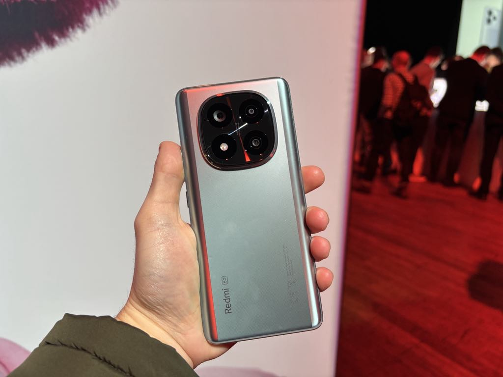 Xiaomi lansează seria Redmi Note 14 cu AI de la mic la mare