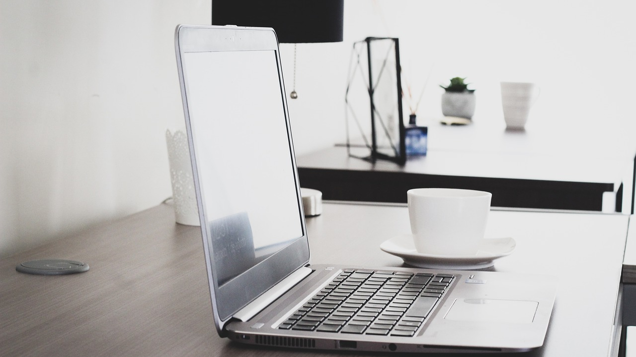 Startupul românesc Pluria, lansare în Spania și Columbia: Spații de lucru comune