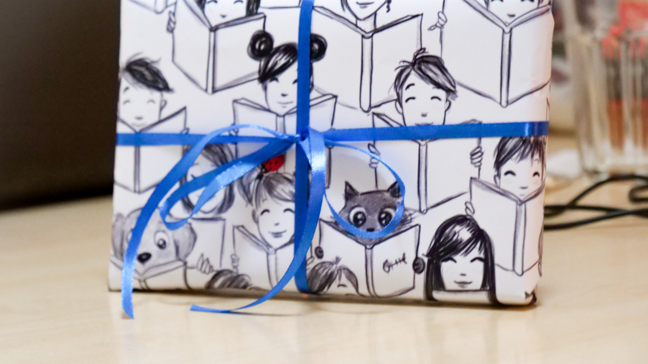 Black Friday la Books-Express.ro: 80% discounturi și livrare în ambalaj cu parfum