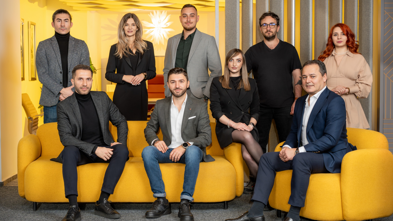 ESX ajunge la 500.000 de utilizatori și vizează extinderea internațională