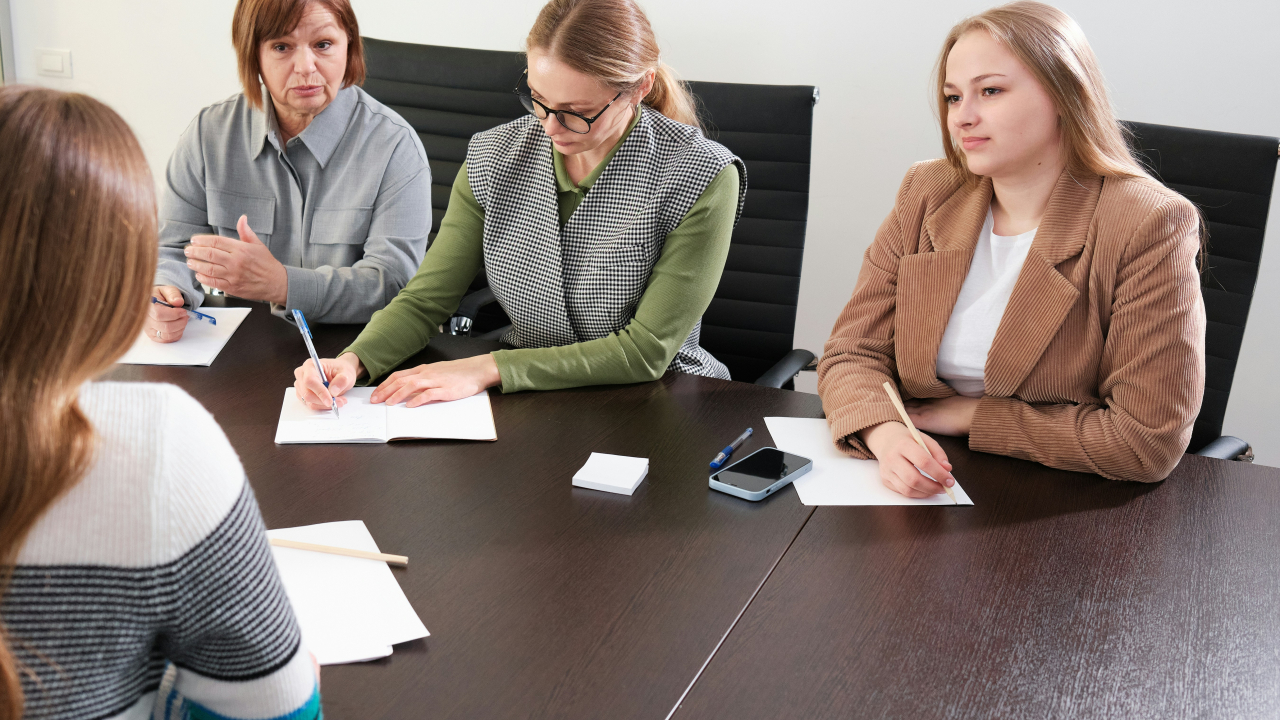 Feedback-ul negativ: ușor de dat, greu de primit. Cum procedăm?