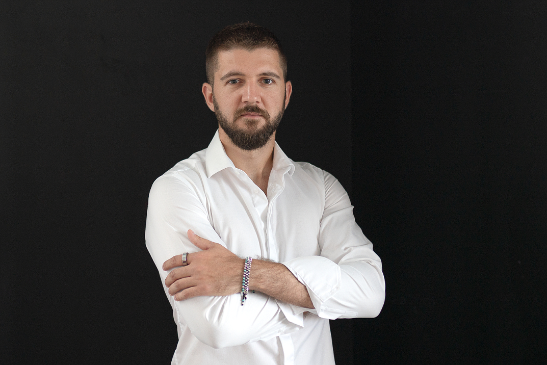 BOOKR te ajută să faci programare și să ajungi la ea: parteneriat cu Uber