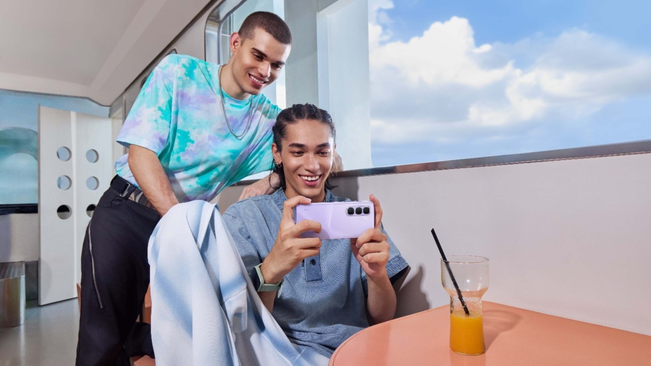 Trendul telefoanelor subțiri revine: Infinix lansează seria de smartphone-uri HOT 50