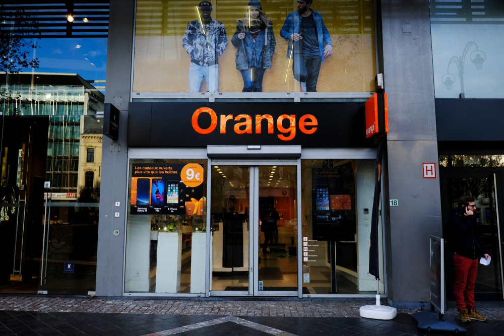 Coronavirus | Orange oferă GB gratuit clienților. Apeluri gratuite din roaming