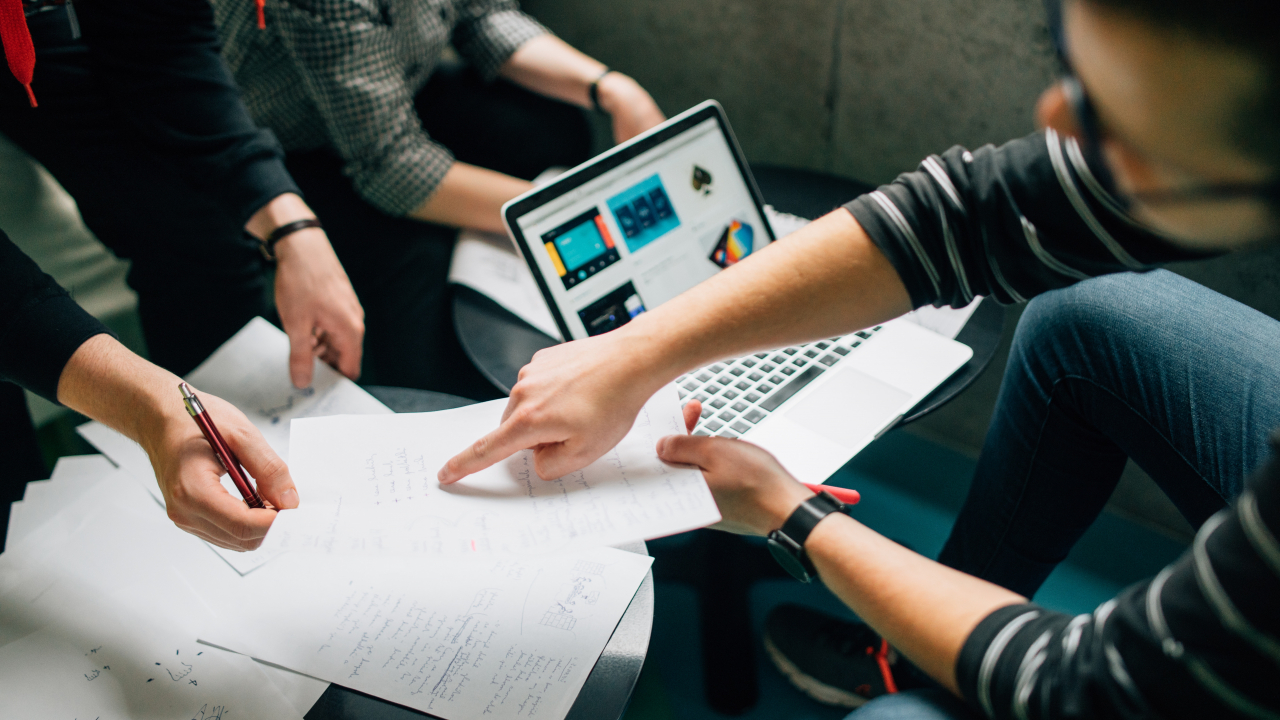 Cine sunt trainerii de la tabăra Startup Your Life. Programul complet